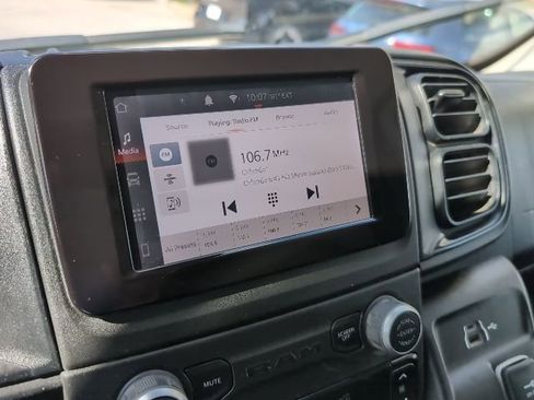 Used 2024 RAM ProMaster 2500 w/ Convenience Group image 14