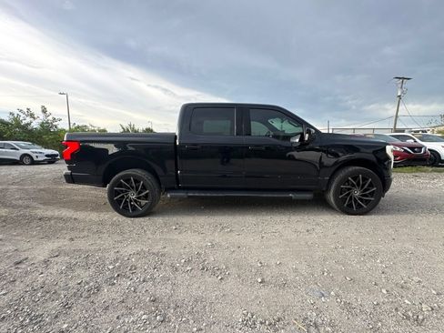 Used 2023 Ford F150 Lightning Platinum AWD/4WD image 2