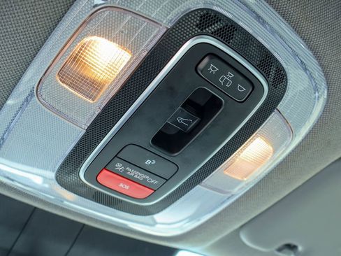 Certified 2025 Hyundai Elantra SEL image 19