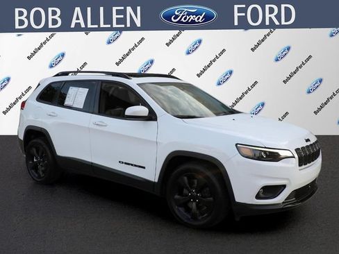 Used 2021 Jeep Cherokee Latitude Plus FWD image 2