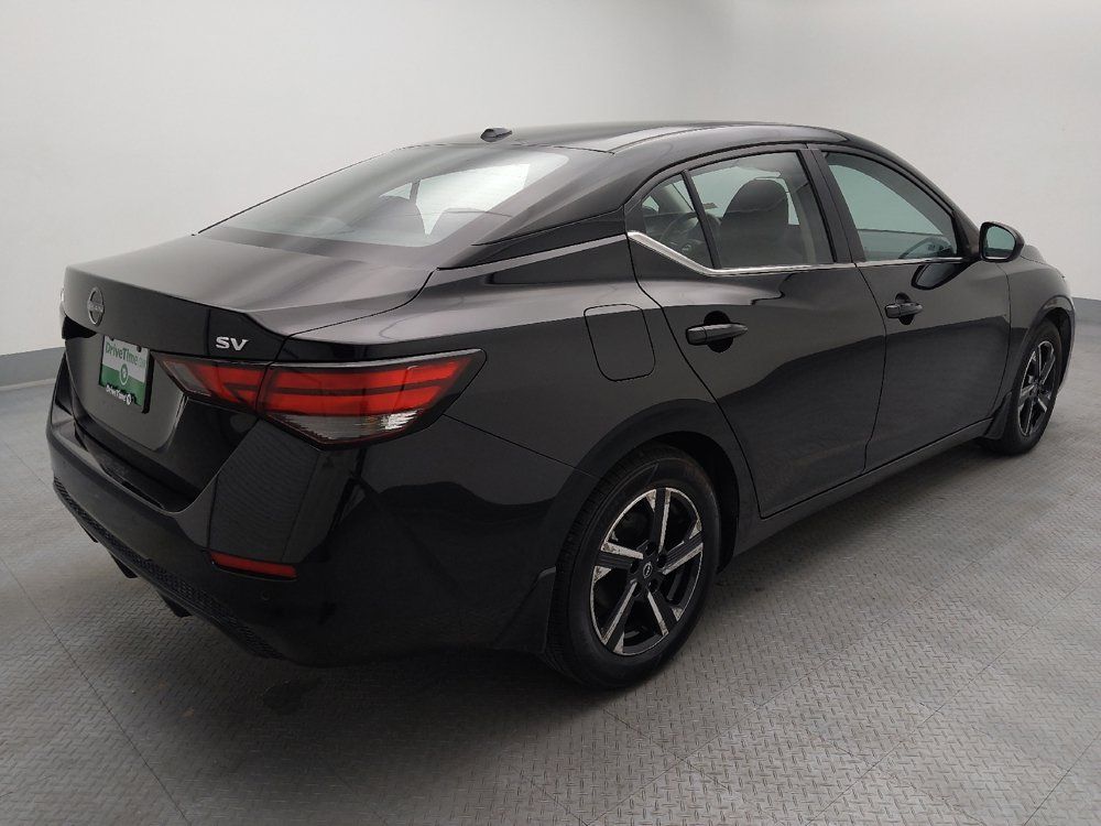 Used 2024 Nissan Sentra SV FWD image 9