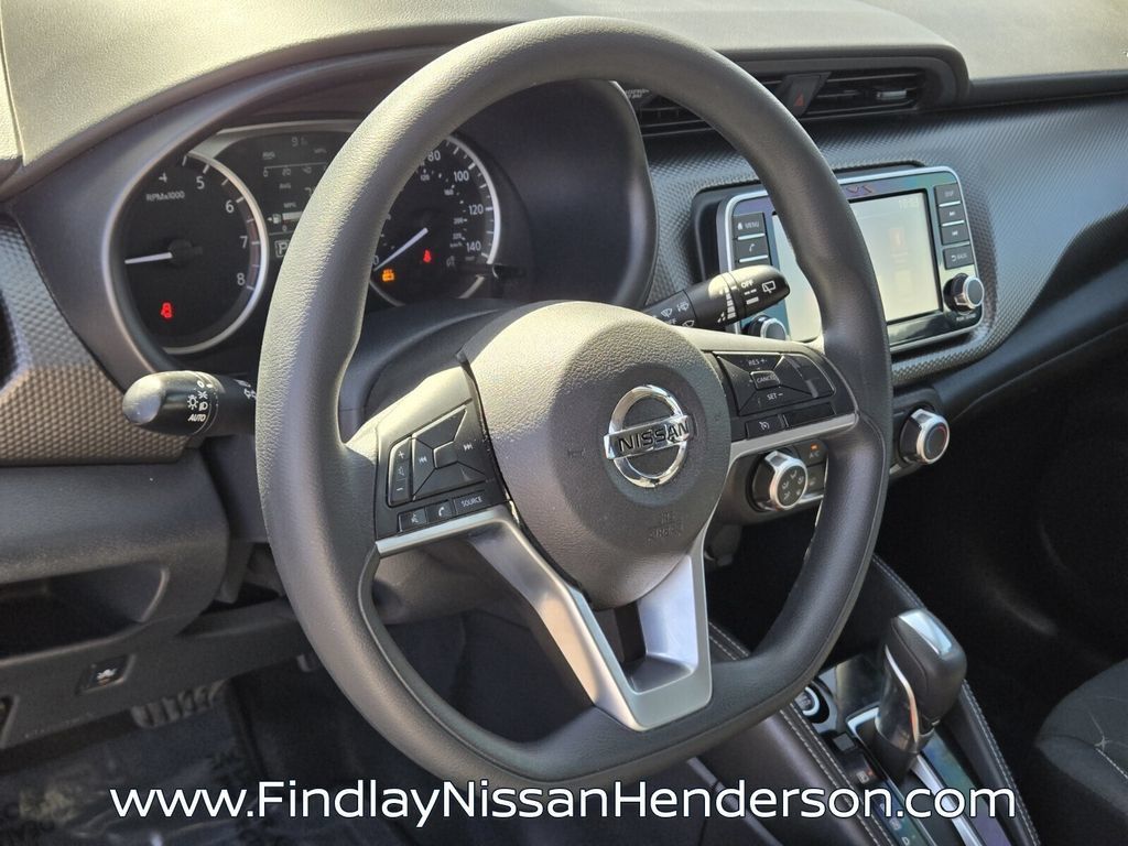 Used 2018 Nissan Kicks S FWD image 19