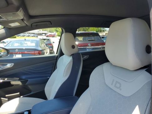 Certified 2025 Volkswagen ID.4 Pro S RWD image 16