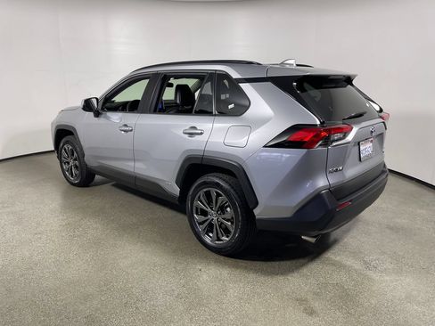 Certified 2023 Toyota RAV4 XLE Premium AWD/4WD image 5