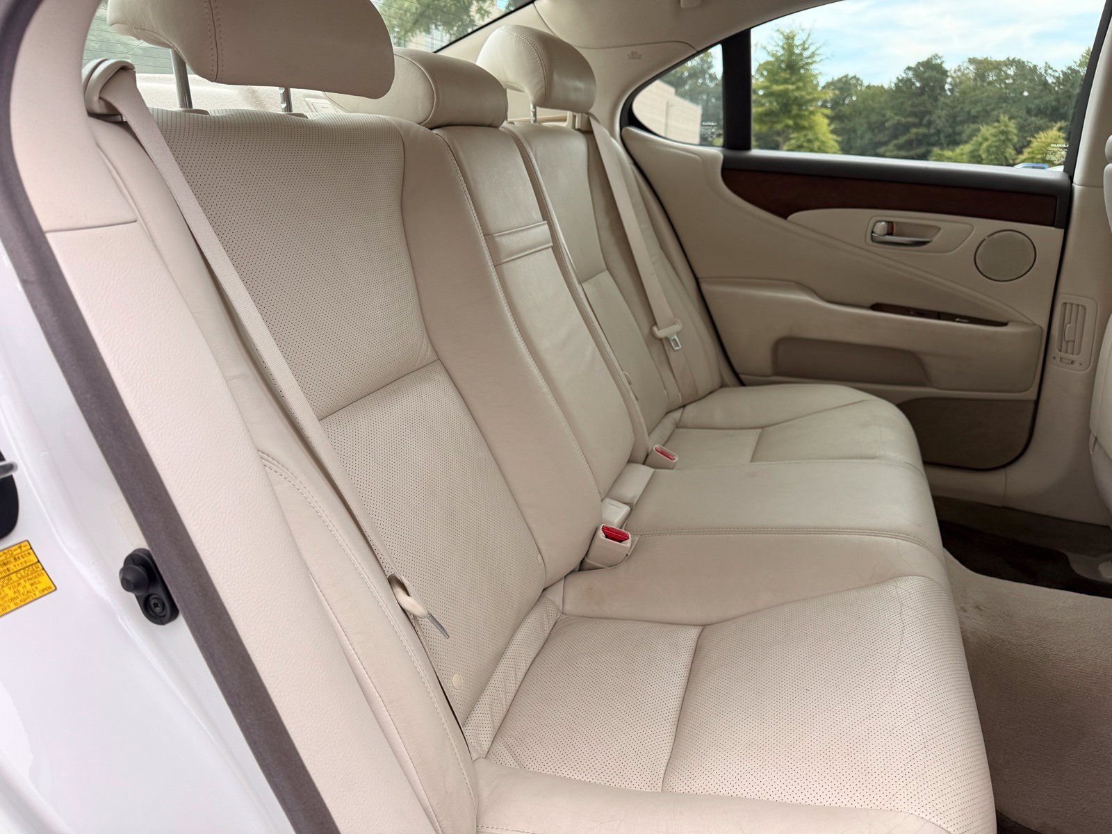 Used 2011 Lexus LS 460 w/ Comfort Pkg RWD image 43