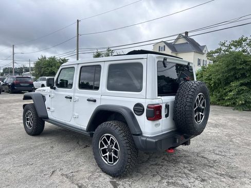 Used 2025 Jeep Wrangler Unlimited Rubicon w/ Safety Group AWD/4WD image 3