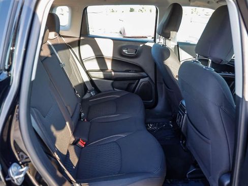 Used 2021 Jeep Compass Sport FWD image 19
