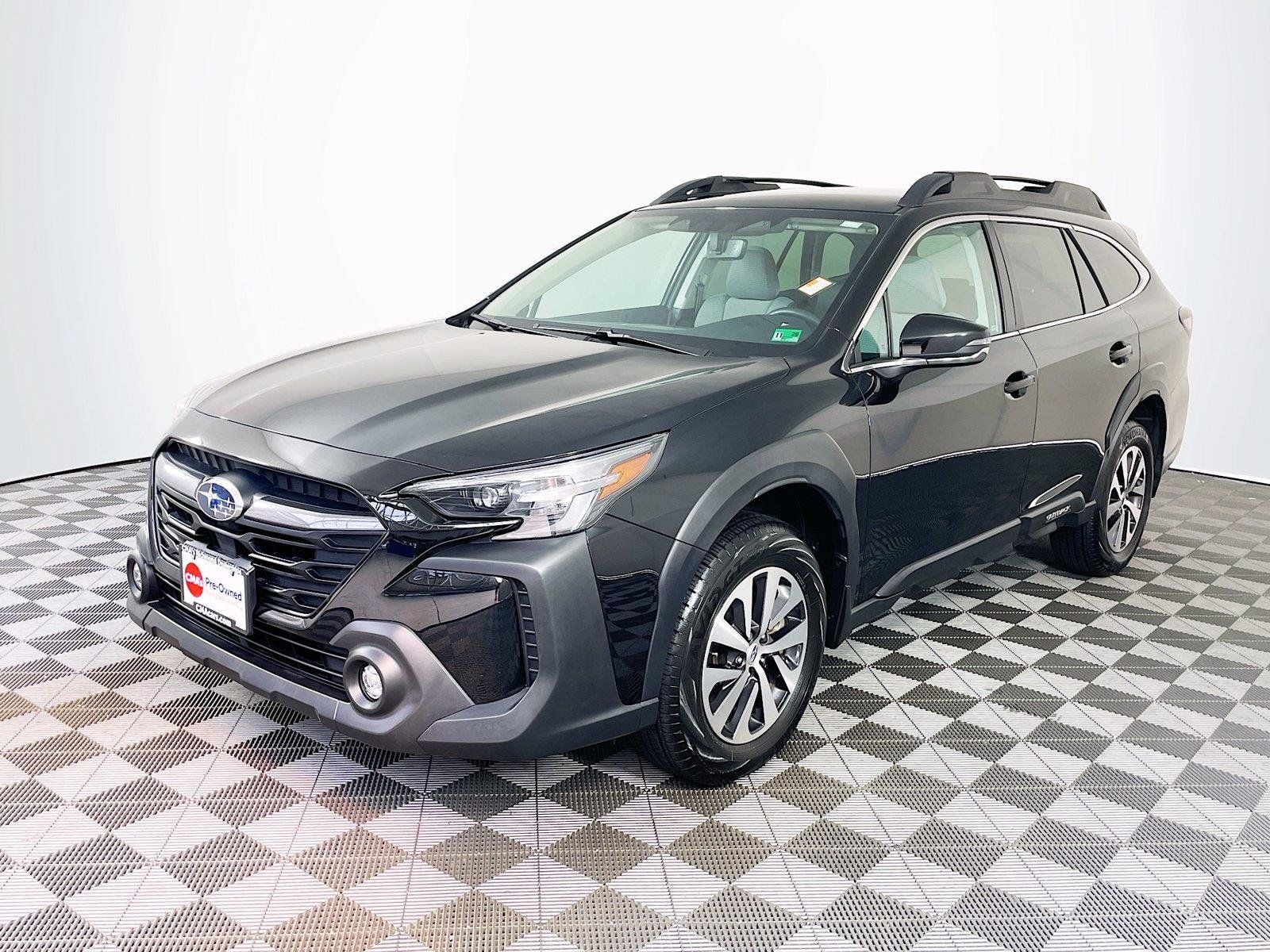 Used 2025 Subaru Outback Premium AWD/4WD image 3