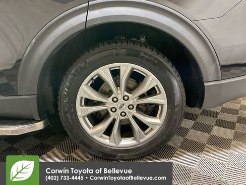 Used 2020 Ford Explorer Platinum image 25