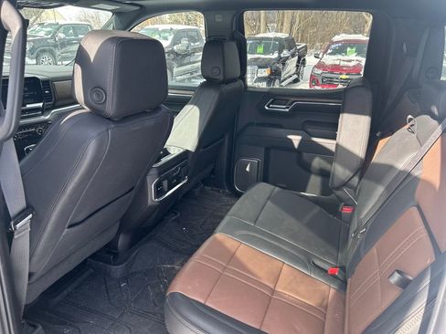 Used 2024 Chevrolet Silverado 1500 High Country image 18