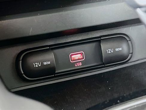 Used 2022 Kia Soul LX w/ Technology Package image 19