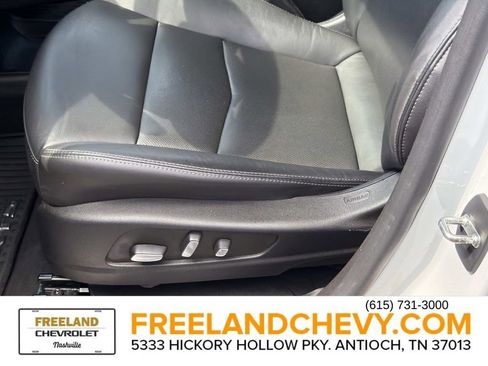 Used 2022 Cadillac XT5 Premium Luxury AWD/4WD image 24
