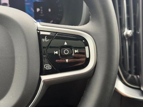 Certified 2025 Volvo XC90 B6 Plus AWD/4WD image 20