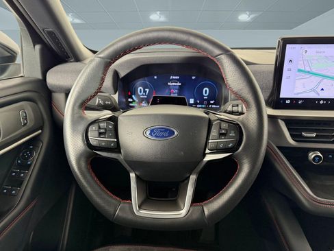 Used 2025 Ford Explorer ST-Line w/ ST-Line Street Pack image 14