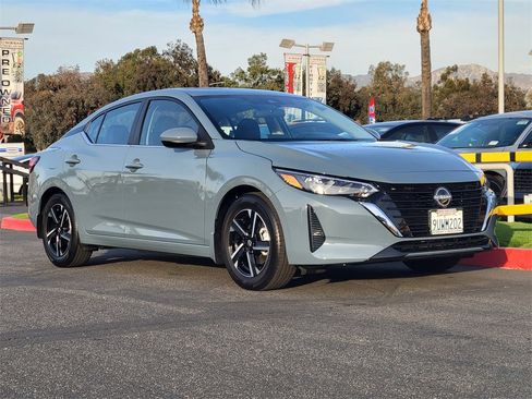 Used 2025 Nissan Sentra SV w/ All-Weather Package image 32