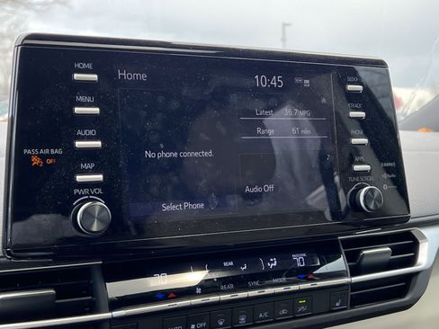 Used 2023 Toyota Sienna XLE image 24