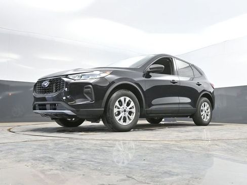 Used 2025 Ford Escape Active AWD/4WD image 49