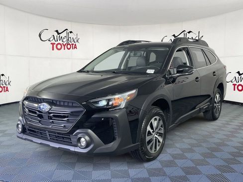 Used 2024 Subaru Outback Premium AWD/4WD image 2