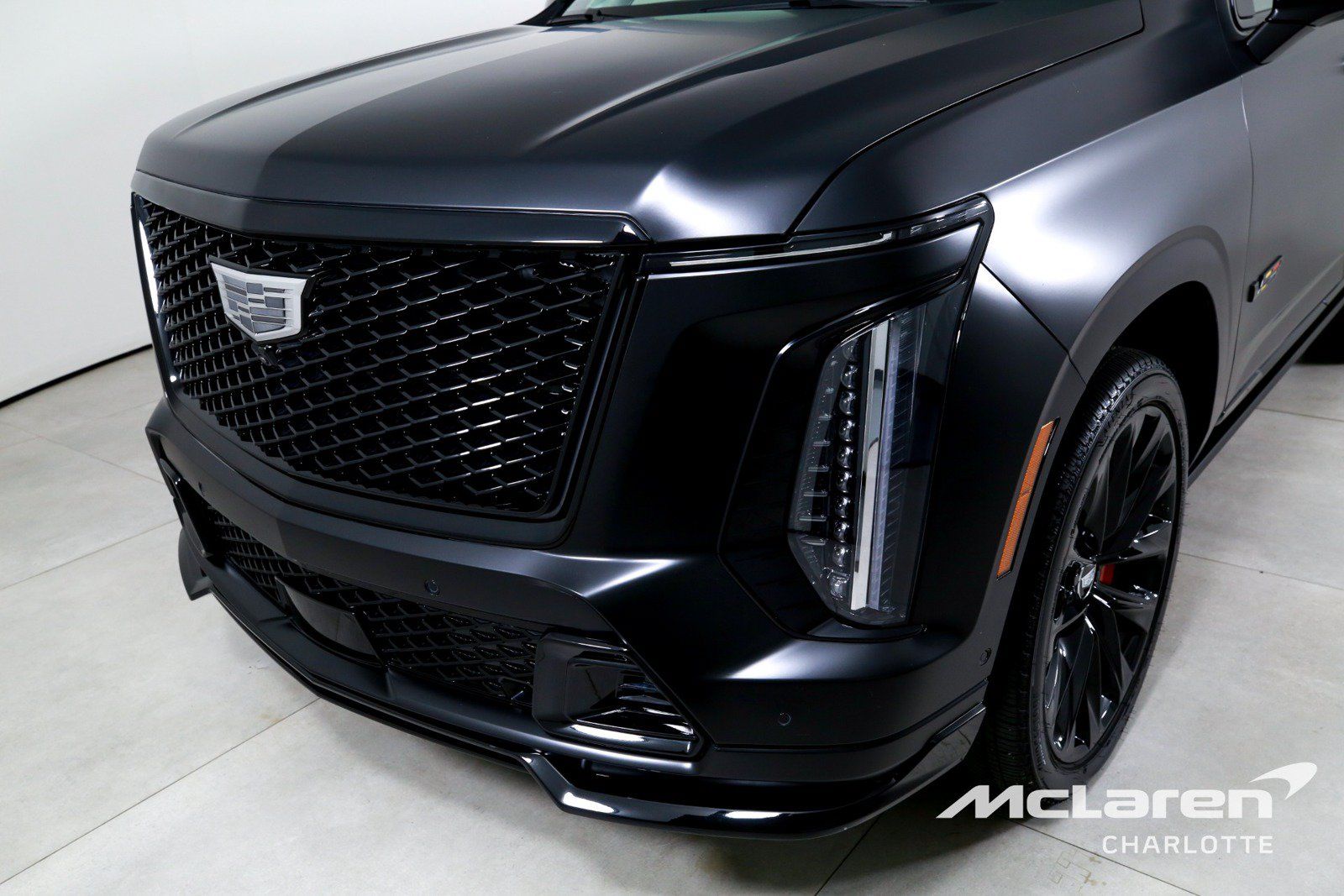 Used 2026 Cadillac Escalade V w/ LPO, ONYX Package AWD/4WD image 39