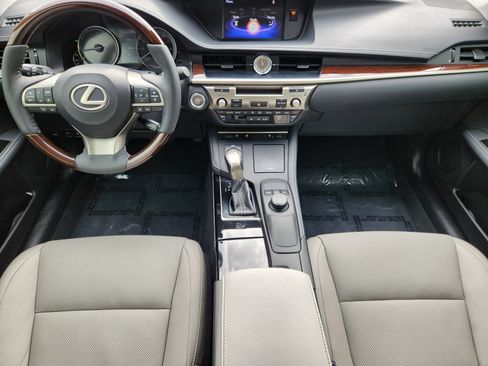 Used 2017 Lexus ES 350 image 33