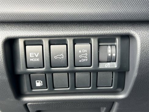New 2025 Subaru Forester Touring image 18