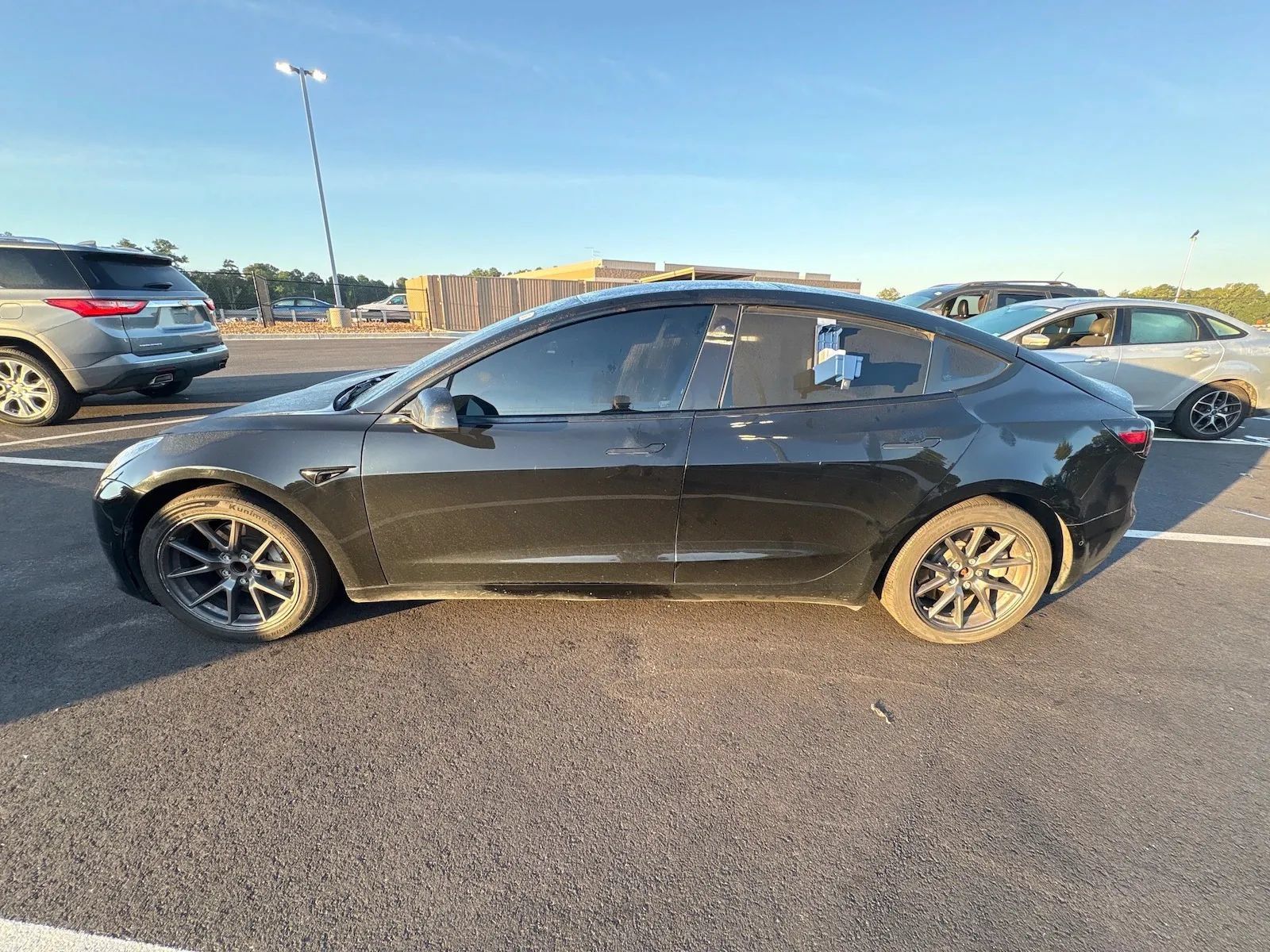Used 2021 Tesla Model 3 Standard Range Plus RWD image 3