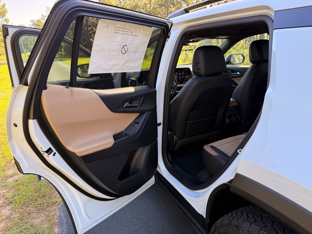 New 2027 Chevrolet Equinox ACTIV w/ Safety and Technology Package FWD image 25