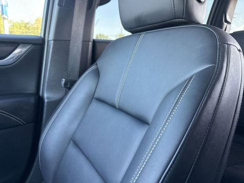 Used 2025 GMC Acadia Elevation w/ Elevation Premium Package AWD/4WD image 38