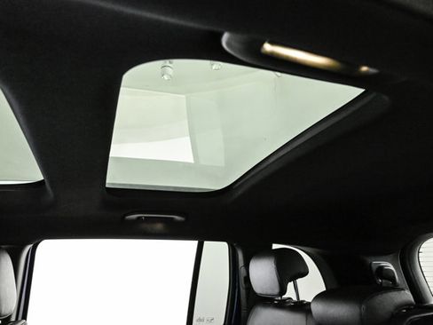 Used 2021 Mercedes-Benz GLB 250 GLB 250 image 22