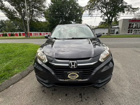 Used 2016 Honda HR-V LX image 2