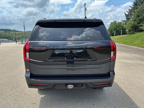 Certified 2025 Ford Expedition Tremor AWD/4WD image 3