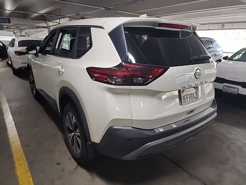 Used 2023 Nissan Rogue SV FWD image 4