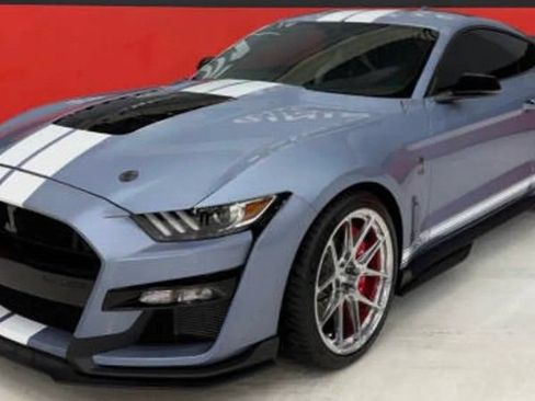 Used 2022 Ford Mustang Shelby GT500 w/ Technology Package RWD image 1
