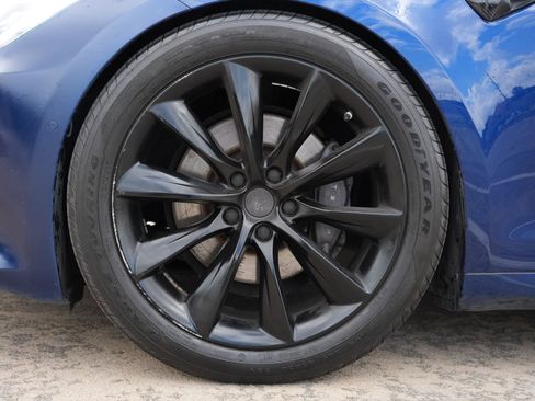 Used 2017 Tesla Model S 60D image 30