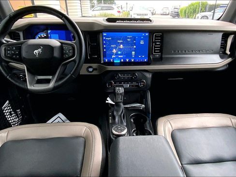 Used 2023 Ford Bronco Wildtrak AWD/4WD image 14