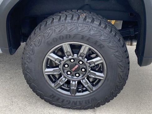 Used 2024 GMC Sierra 1500 AT4X image 35