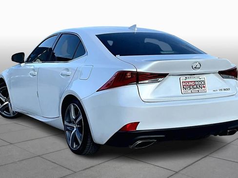 Used 2018 Lexus IS 300 AWD image 11