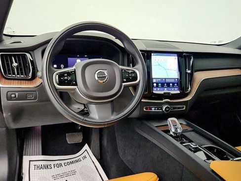 Used 2022 Volvo XC60 B5 Inscription w/ Advanced Package FWD image 12