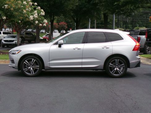 Used 2019 Volvo XC60 T5 Momentum w/ Premium Package AWD/4WD image 5