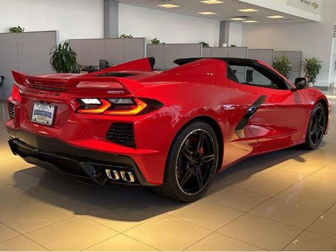 Used 2022 Chevrolet Corvette Stingray Preferred Conv w/ Z51 Performance Package RWD image 8