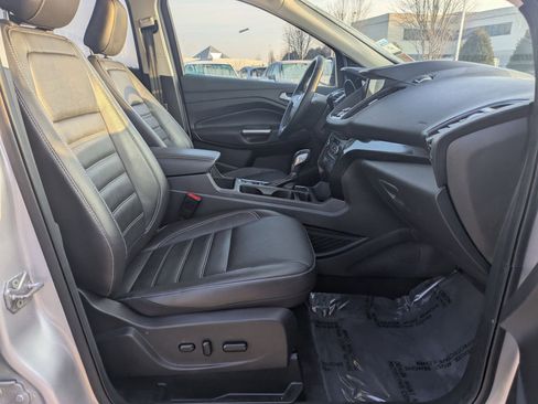Used 2019 Ford Escape Titanium AWD/4WD image 24