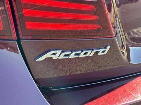 Used 2017 Honda Accord EX image 24