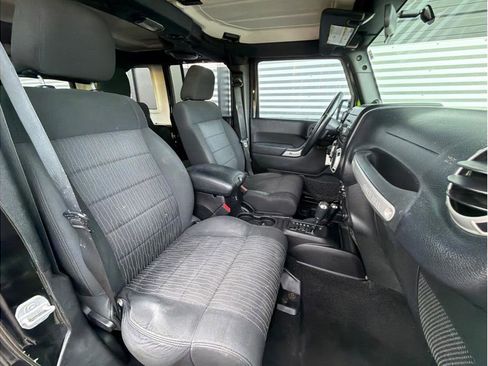 Used 2011 Jeep Wrangler Unlimited Sahara w/ Dual Top Group image 18