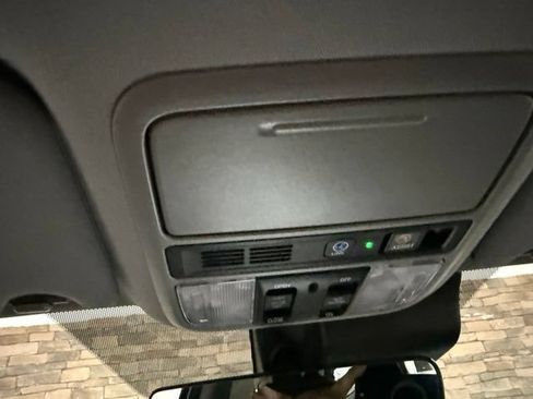 Used 2021 Honda Pilot Touring image 21