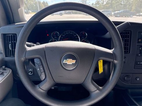 Used 2025 Chevrolet Express 3500 LS RWD image 24