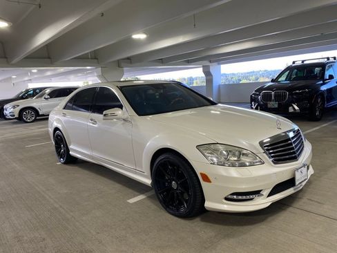 Used 2010 Mercedes-Benz S 550 image 2