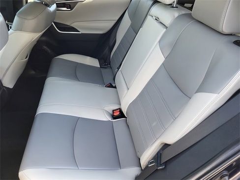 Used 2023 Toyota RAV4 XLE Premium image 26
