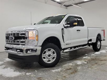 New 2026 Ford F350 XLT w/ FX4 Off-Road Package