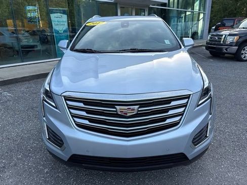 Used 2017 Cadillac XT5 Premium Luxury FWD image 9