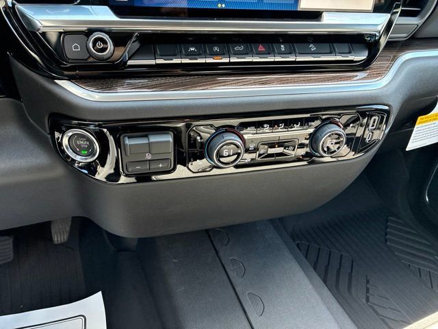 New 2026 Chevrolet Silverado 1500 RST AWD/4WD image 11